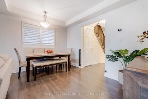 303 Yates Dr, Milton, ON L9T 2W3