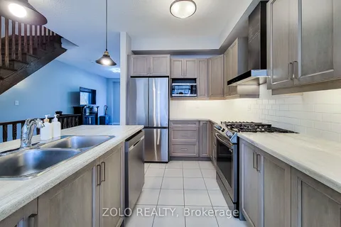 445 Ontario St, Milton, ON L9T 9K2