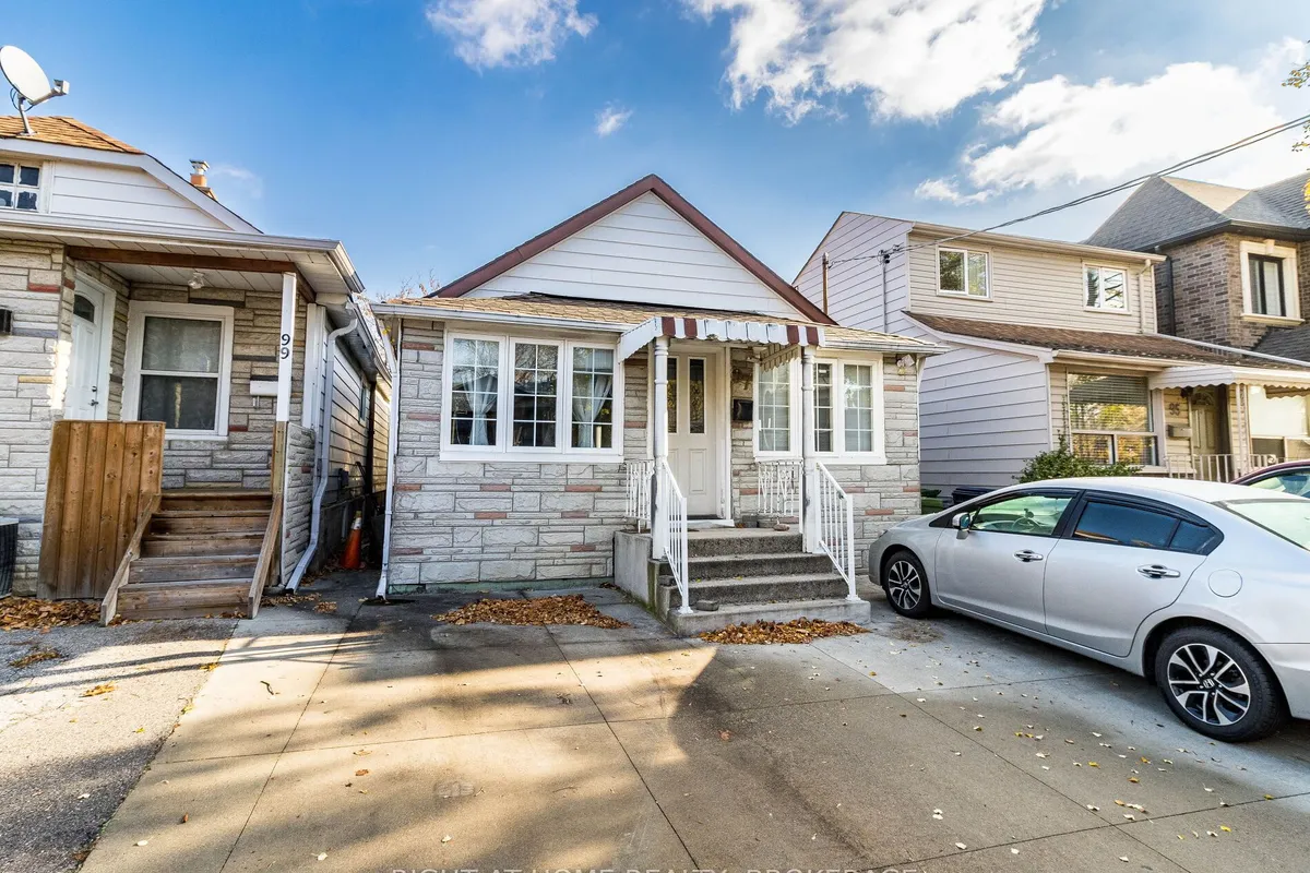 97 29th Street, ON M8W 3B1