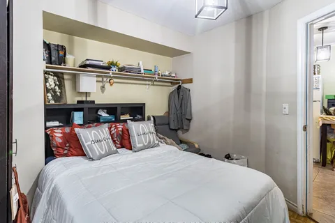 97 29th Street, Toronto, ON M8W 3B1