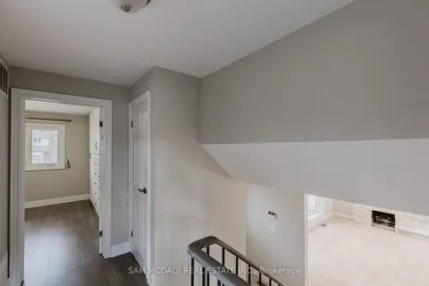 1198 Willowbrook Dr, Oakville, ON L6L 2J8