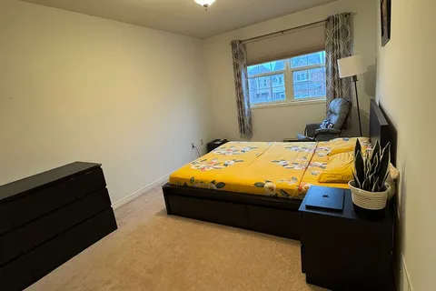 18 Chipmunk Cres, Brampton, ON L6R 1B8