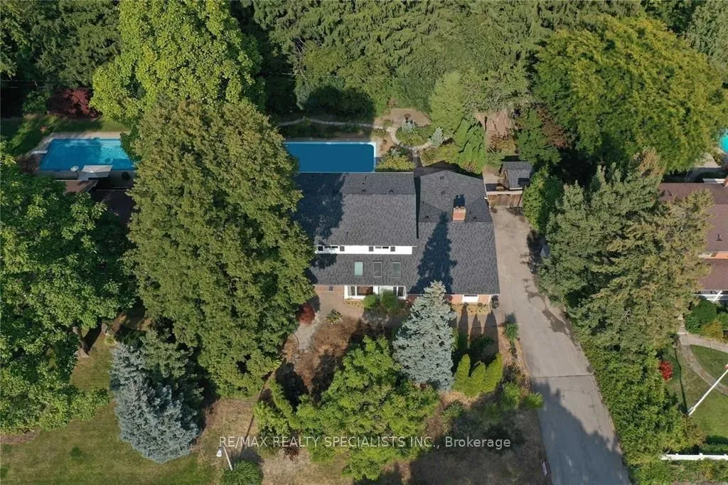145 Wolfdale Ave, Oakville, ON L6L 4R9