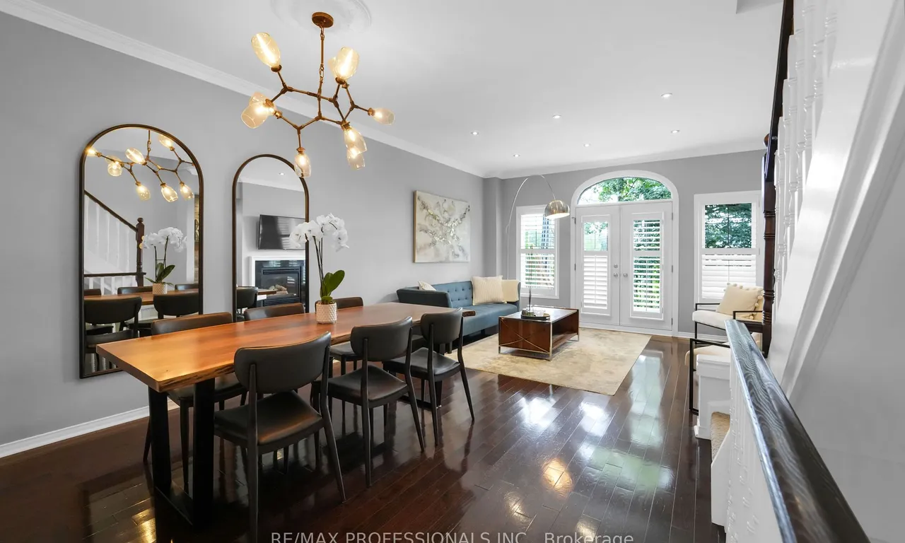 195 Grand Ave, Toronto, ON M8Y 3Y3