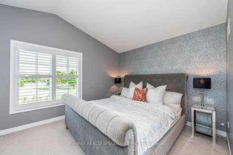 5364 Bellaggio Cres, Mississauga, ON L5V 0C9