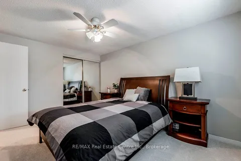2031 Headon Forest Dr, Burlington, ON L7M 2M2