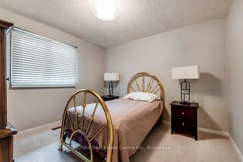 2031 Headon Forest Dr, Burlington, ON L7M 2M2