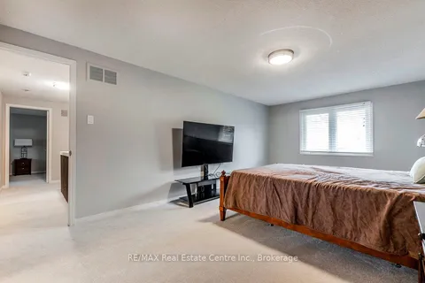 2031 Headon Forest Dr, Burlington, ON L7M 2M2