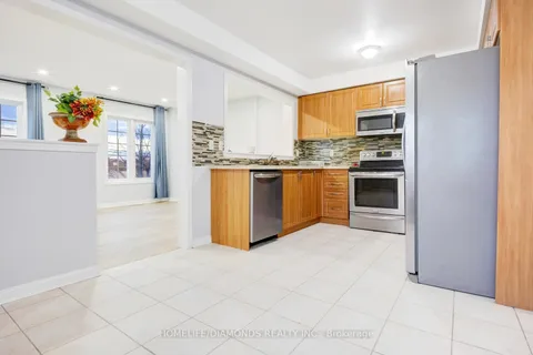 250 RICHVALE Dr, Brampton, ON L6Z 4W9