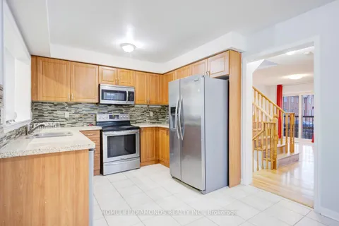 250 RICHVALE Dr, Brampton, ON L6Z 4W9