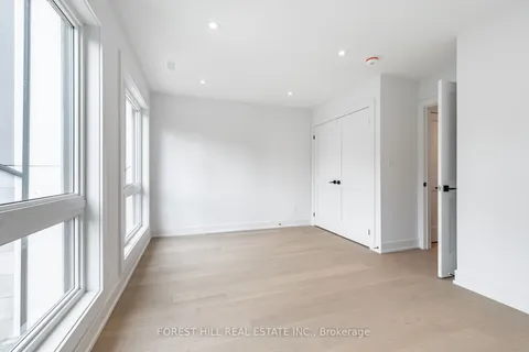 180 Lake Shore Dr, Toronto, ON M8V 2A9