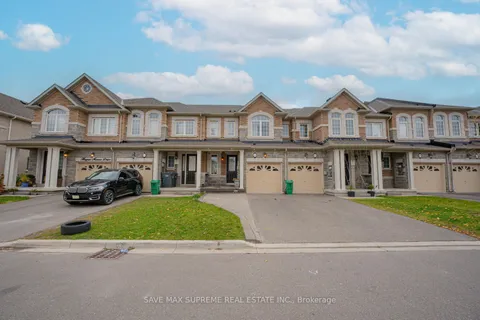 35 Hogan Manor Dr, Brampton, ON L7A 4V3
