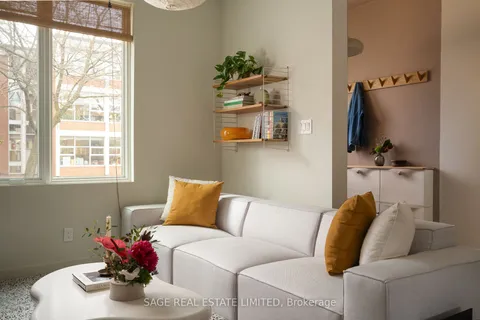 109 Pauline Ave, Toronto, ON M6H 3M7