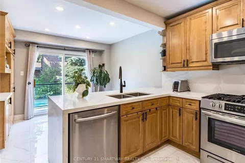 195 ROMAIN Cres, Oakville, ON L6H 5A5