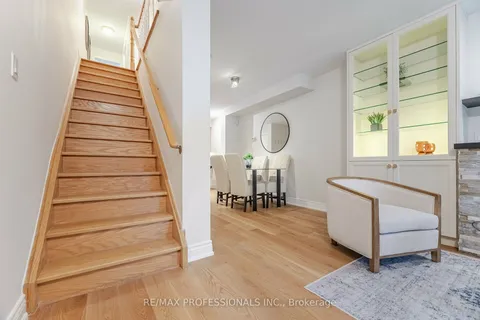 38 Osler St, Toronto, ON M6P 4A2