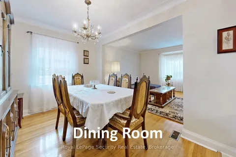 136 Anthony Rd, Toronto, ON M3K 1B6