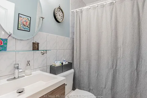 386 Westmoreland Ave, Toronto, ON M6H 3A7