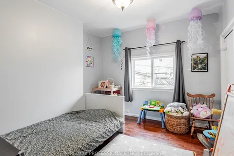 386 Westmoreland Ave, Toronto, ON M6H 3A7