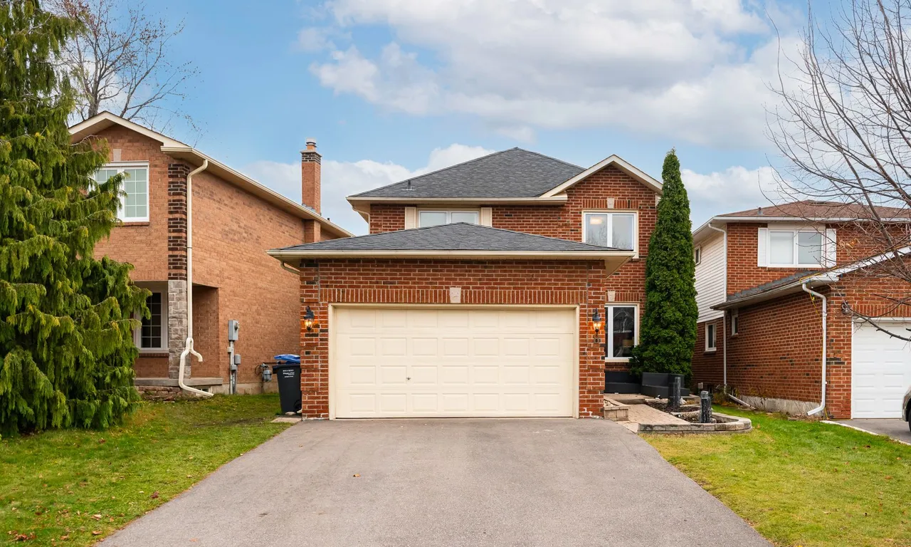 8 Cranmore Crt, Brampton, ON L6Z 2Z9