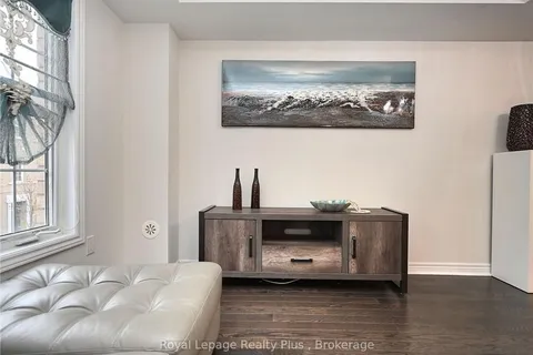 2280 BARONWOOD Dr, Oakville, ON L6M 0K4