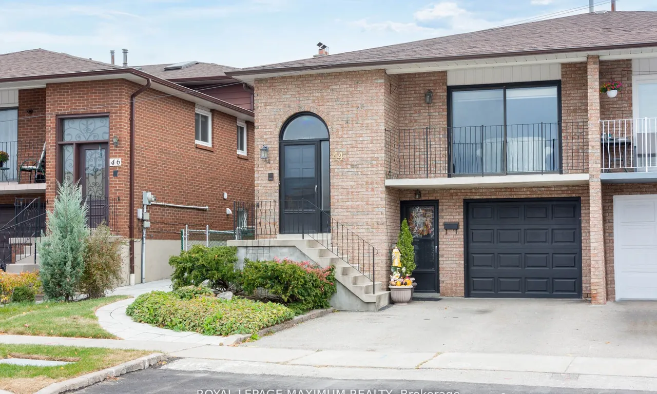 44 Flagstick Crt, Toronto, ON M3J 3B8