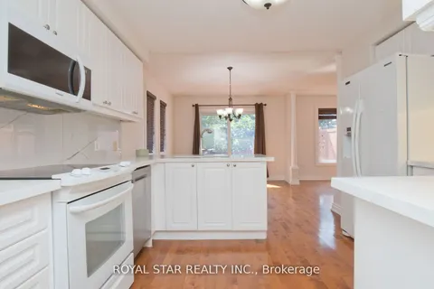 2964 Jackson Dr, Burlington, ON L7M 4K6