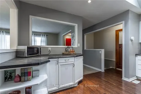 34 MILTON HEIGHTS Cres, Milton, ON L9T 2W7