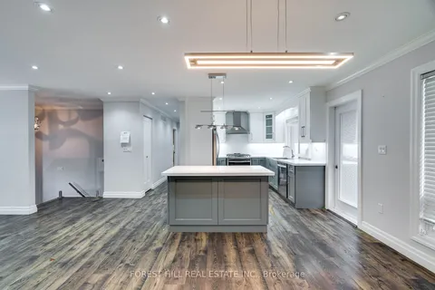 138 Cornwall Hts, Brampton, ON L6W 2J2