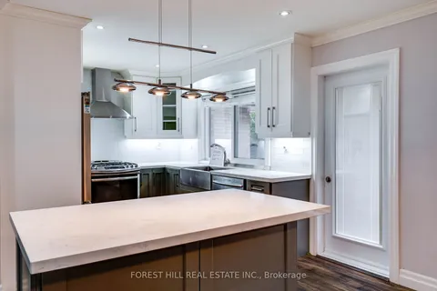 138 Cornwall Hts, Brampton, ON L6W 2J2