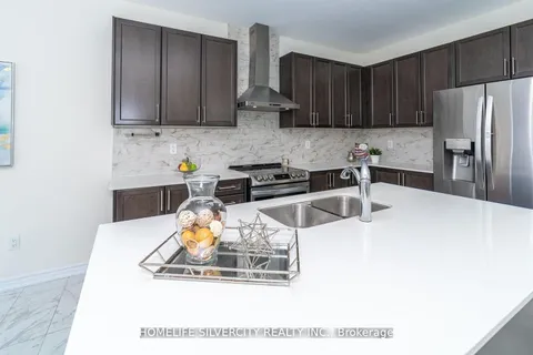 15 Neil Prom, Caledon, ON L7C 4H6