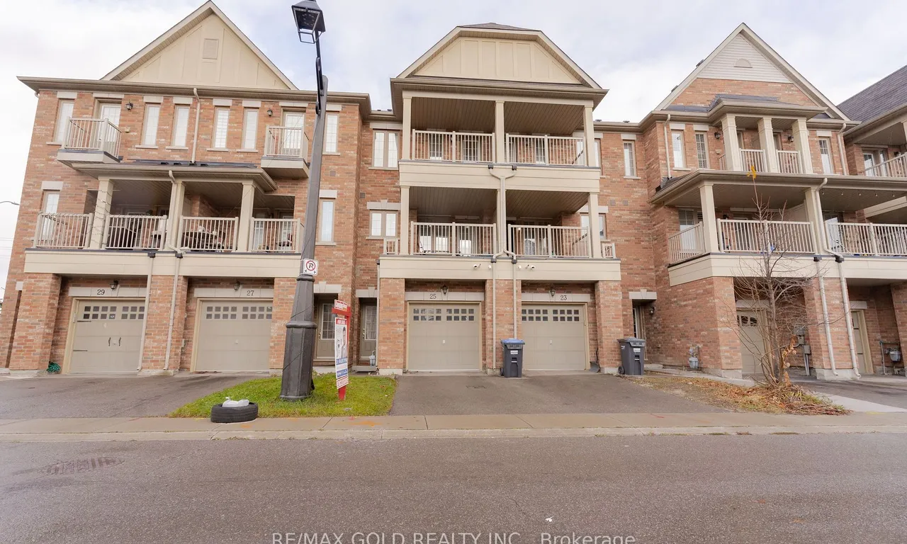 25 Telegraph St, Brampton, ON L6Z 0H9