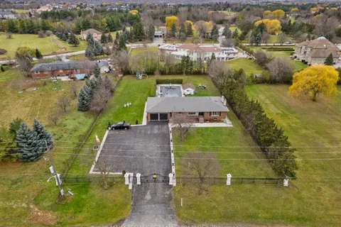 10604 Mcvean Dr, Brampton, ON L6P 0J6