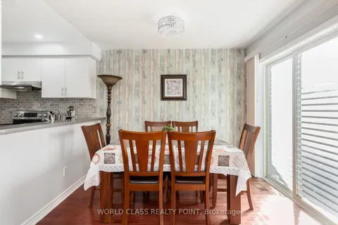17 Manett Cres, Brampton, ON L6X 4X4