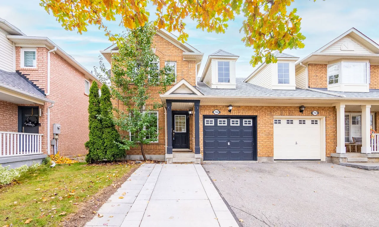 744 Irving Terr, Milton, ON L9T 6H3