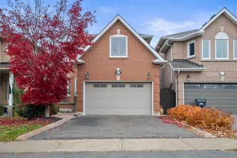 6411 Seaver Rd, Mississauga, ON L5V 2J2