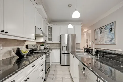 3306 Weatherford Rd, Mississauga, ON L5M 7X6