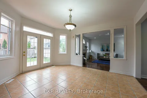 11 Cairnburg Dr, Brampton, ON L6P 1X3