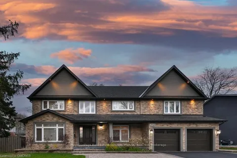 2068 MISSISSAUGA Rd, Mississauga, ON L5H 2K6