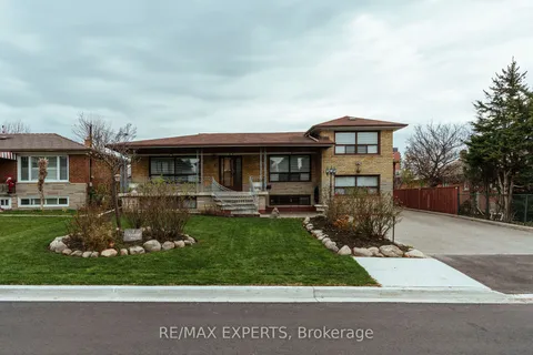 1 Creston Rd, Toronto, ON M6A 1H9