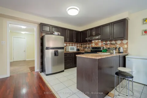 41 Fallstar Cres, Brampton, ON L7A 2J6