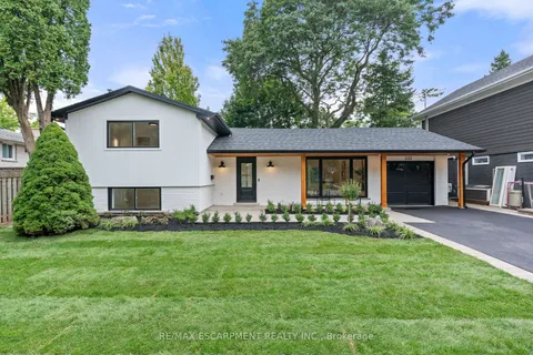 332 Swinburne Rd, Burlington, ON L7N 2A1