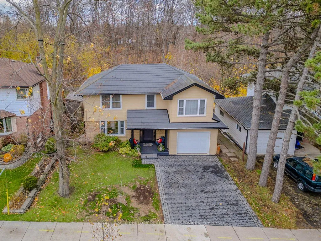 1399 Augustine Dr, Burlington, ON L7P 2M9