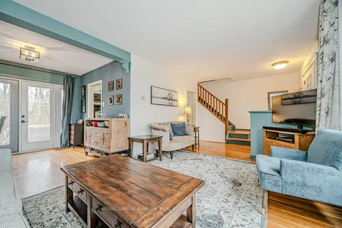 1399 Augustine Dr, Burlington, ON L7P 2M9