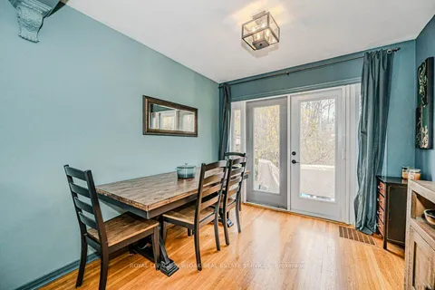 1399 Augustine Dr, Burlington, ON L7P 2M9