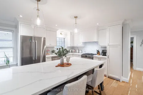 587 Unsworth Ave, Oakville, ON L6K 1P4