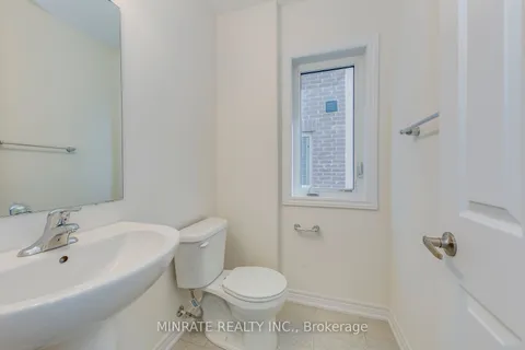 3916 Leonardo St, Burlington, ON L7M 0Z9