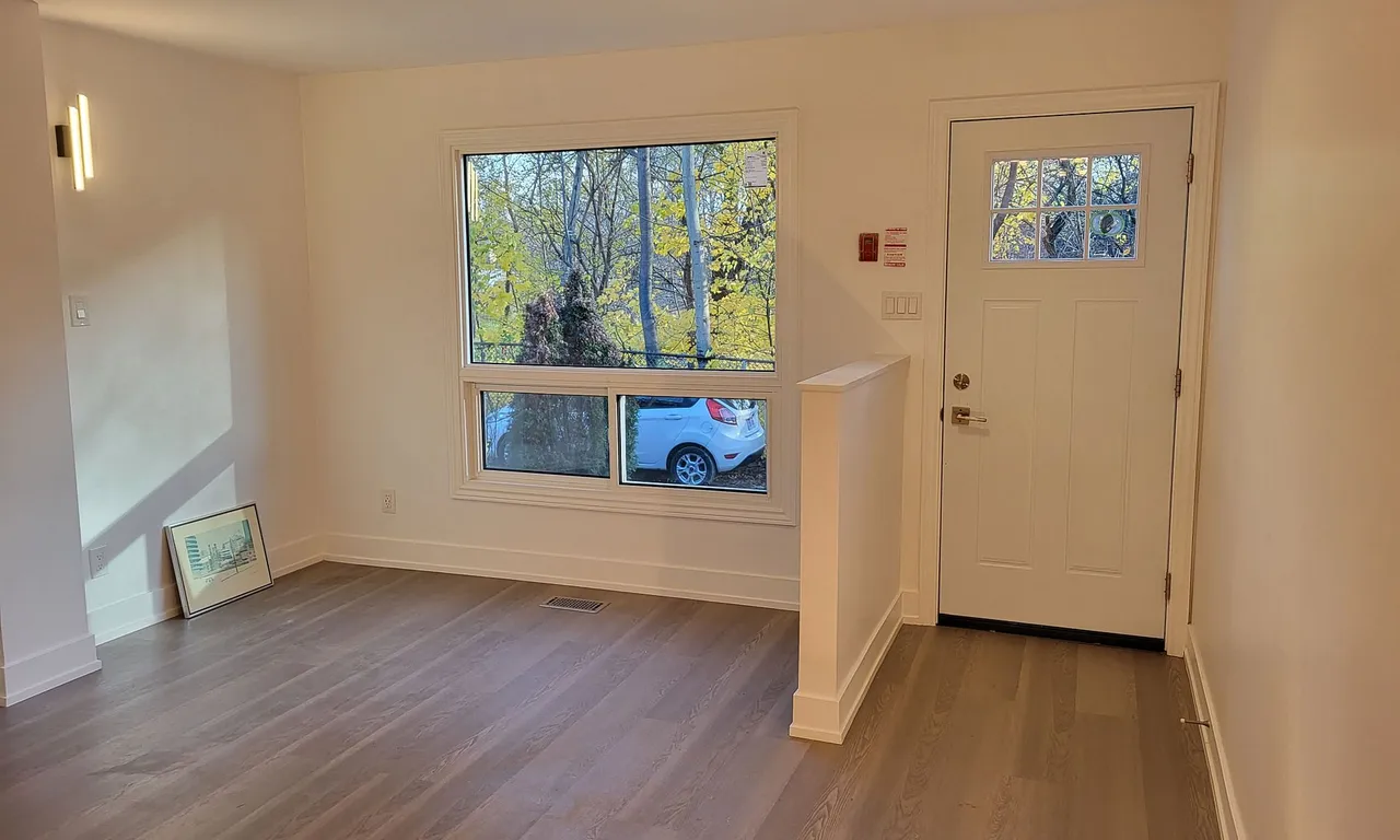 Att/Row/Twnhouse living room at 200 Keele St Toronto