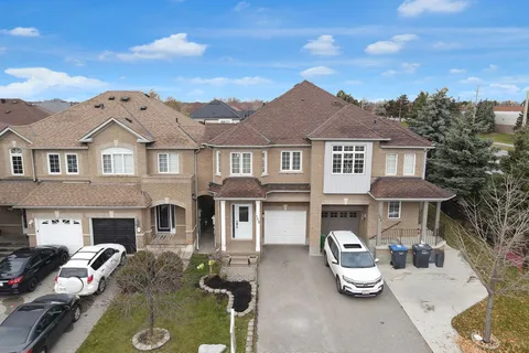 160 Marycroft Crt, Brampton, ON L7A 2G2
