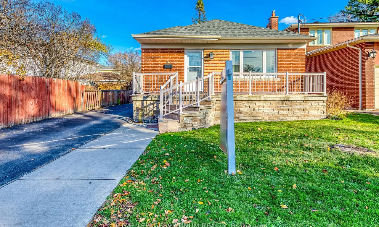 41 Edilou Dr, Toronto, ON M8W 4B4