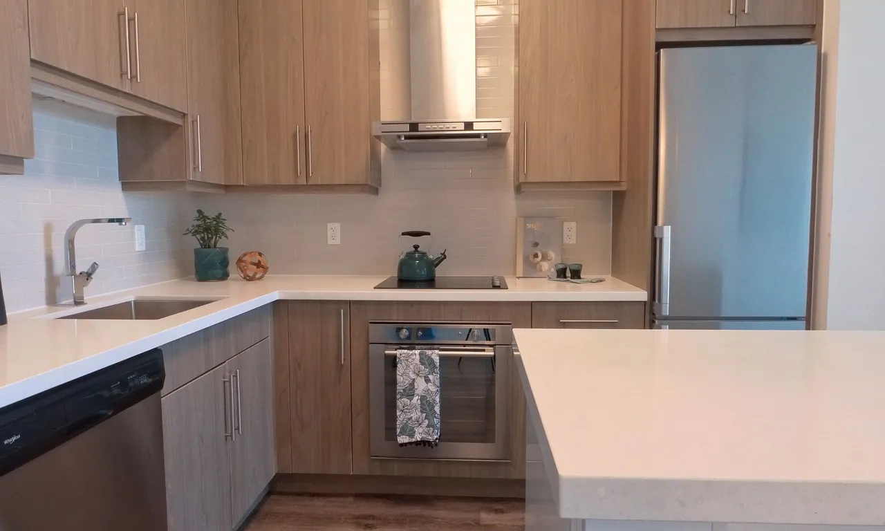 Condo Apt 2 bedroom 2 bathroom at 2087 Fairview St in Burlington - MLS# W11534683